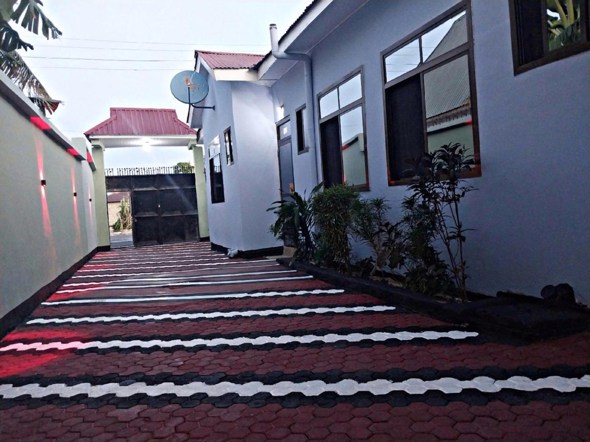 California Lodge Bagamoyo Exterior photo