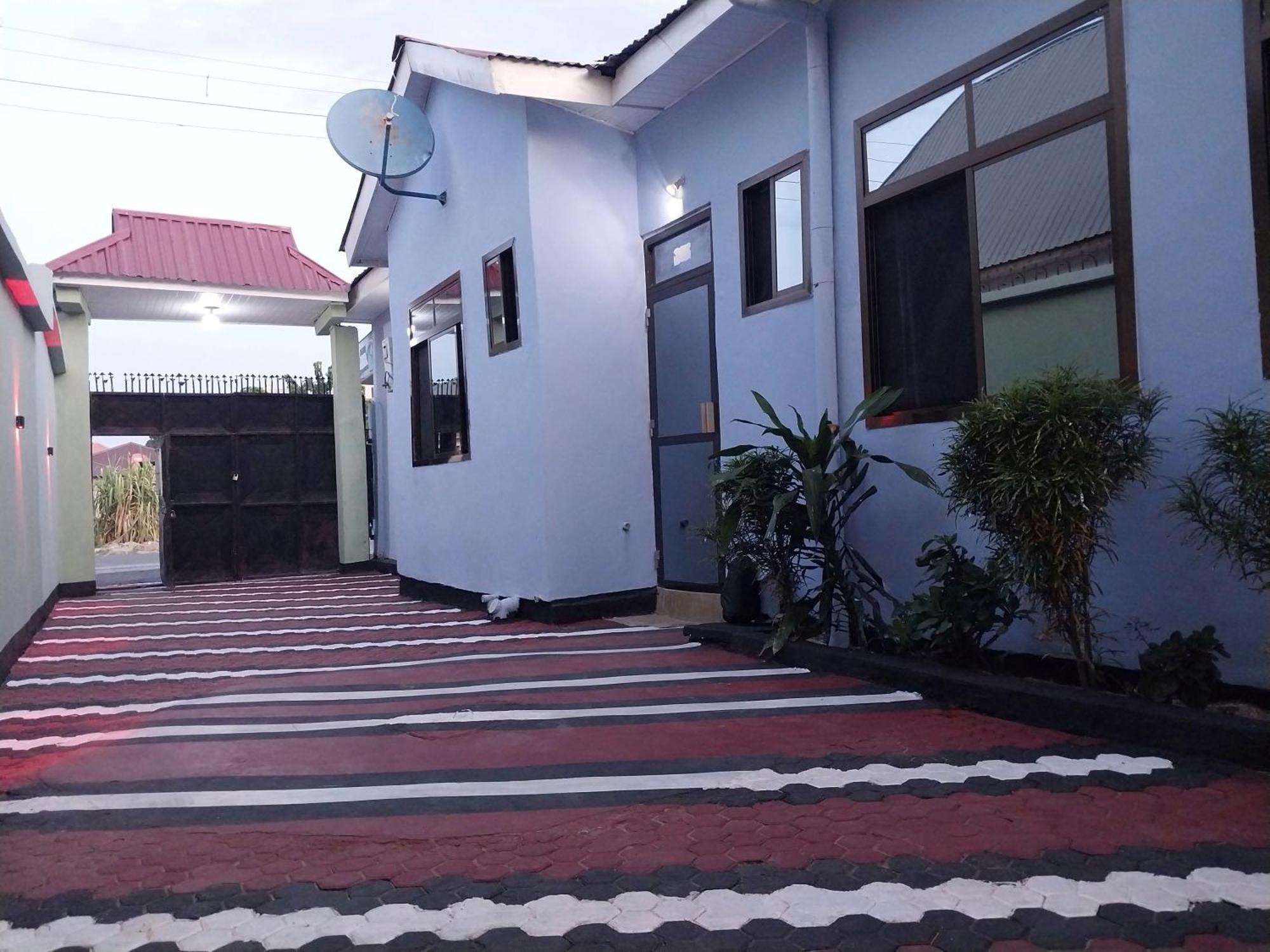 California Lodge Bagamoyo Exterior photo